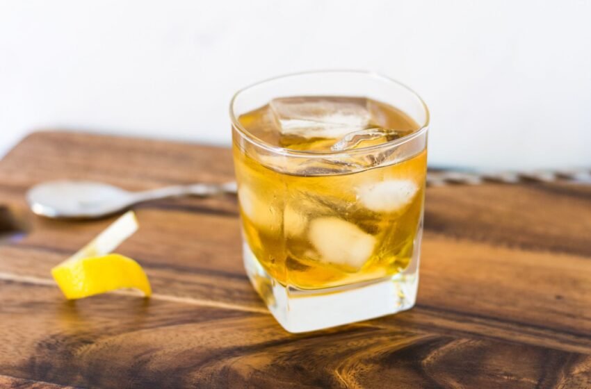 Rusty Nail (Scotch and Drambuie Cocktail) Recipe